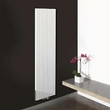 Jaga Tetra designradiator l=670mm h=1800mm wit RAL9016 satin 1968 Watt